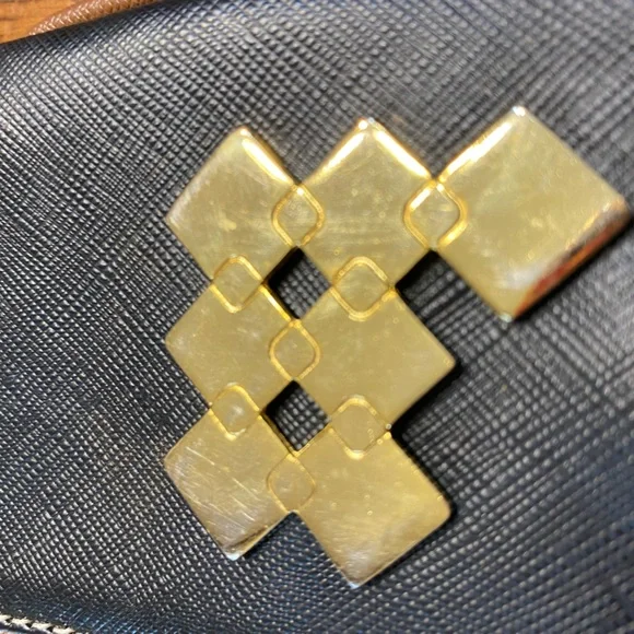 Claudia G clutch. - Picture 2 of 5